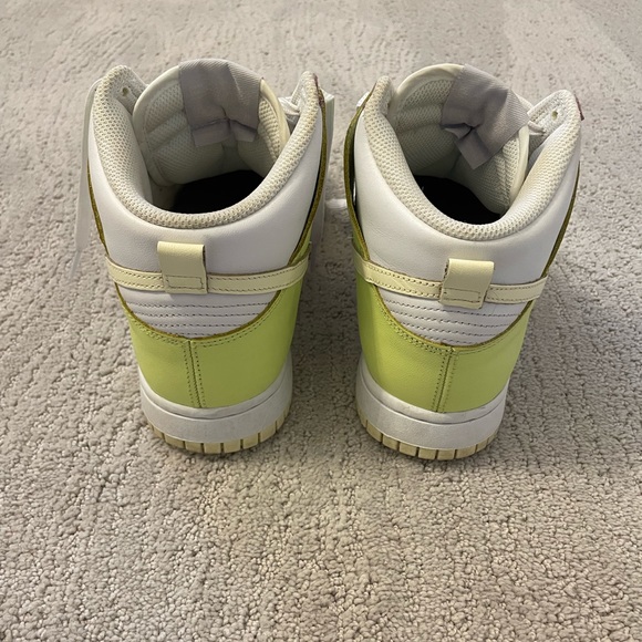 Nike Women's Wmns Dunk High 'Lemon Twist - Picture 5 of 6